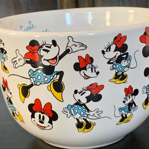 Disney Minnie Mouse Classic Poses 29oz Soup Mug - Picture 6 of 13